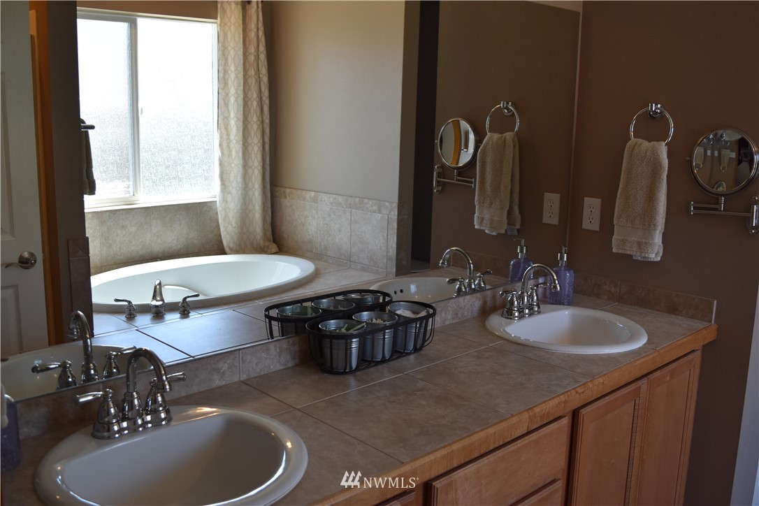 4728 181st Lane Southwest Rochester, WA 98579 - Photo 17 of 25