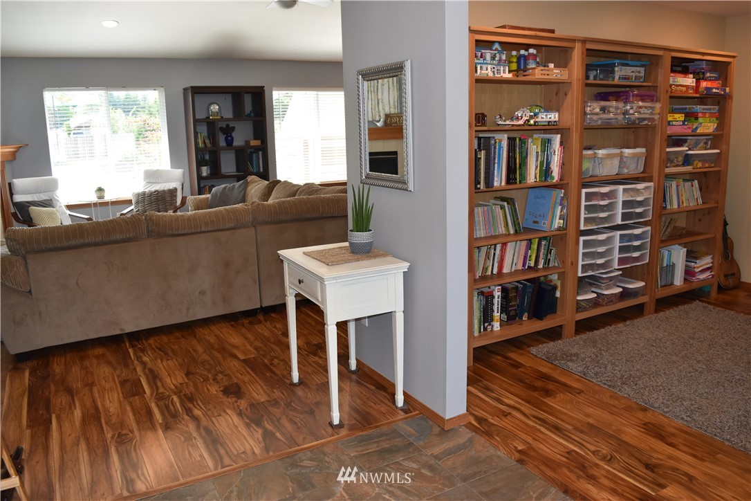 4728 181st Lane Southwest Rochester, WA 98579 - Photo 5 of 25