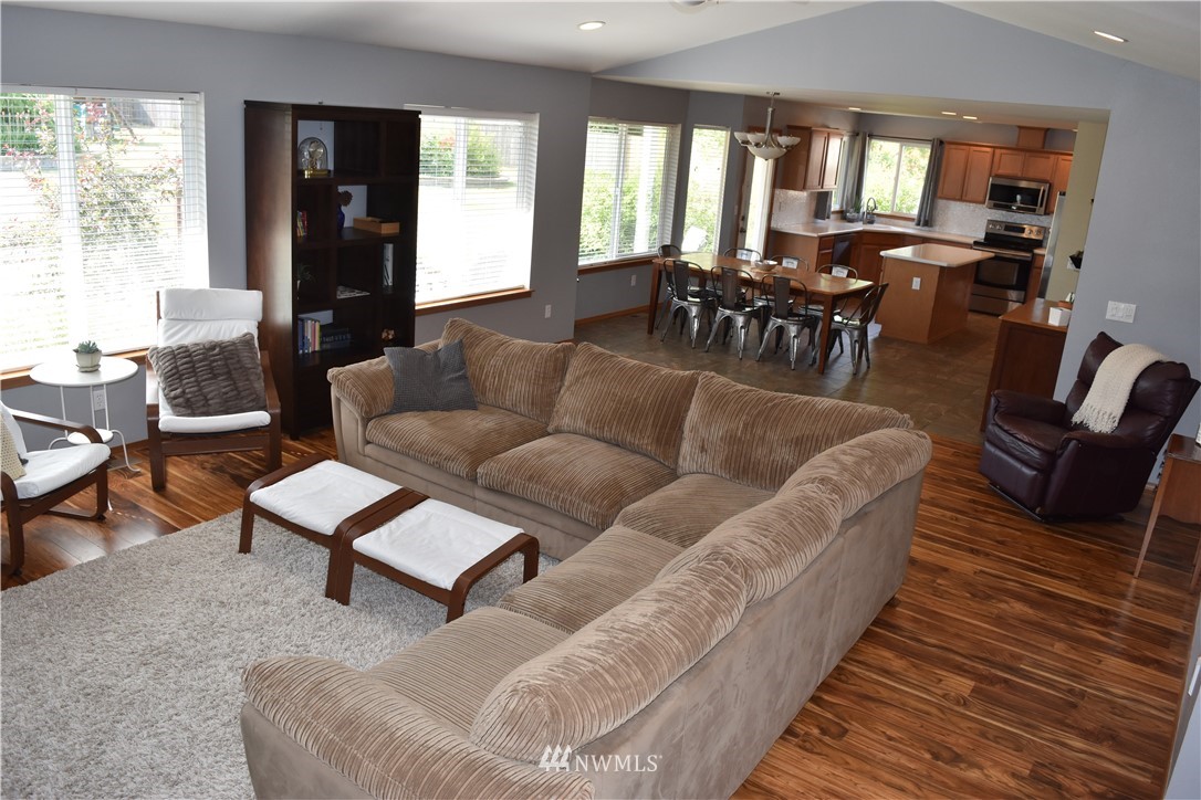 4728 181st Lane Southwest Rochester, WA 98579 - Photo 6 of 25
