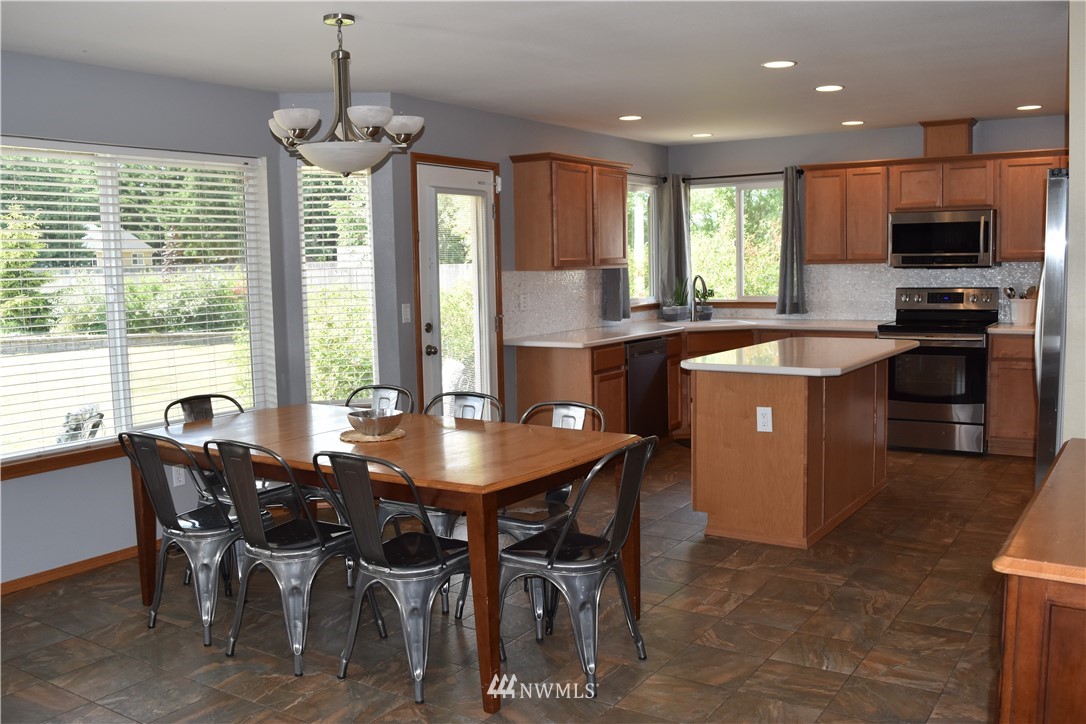 4728 181st Lane Southwest Rochester, WA 98579 - Photo 8 of 25