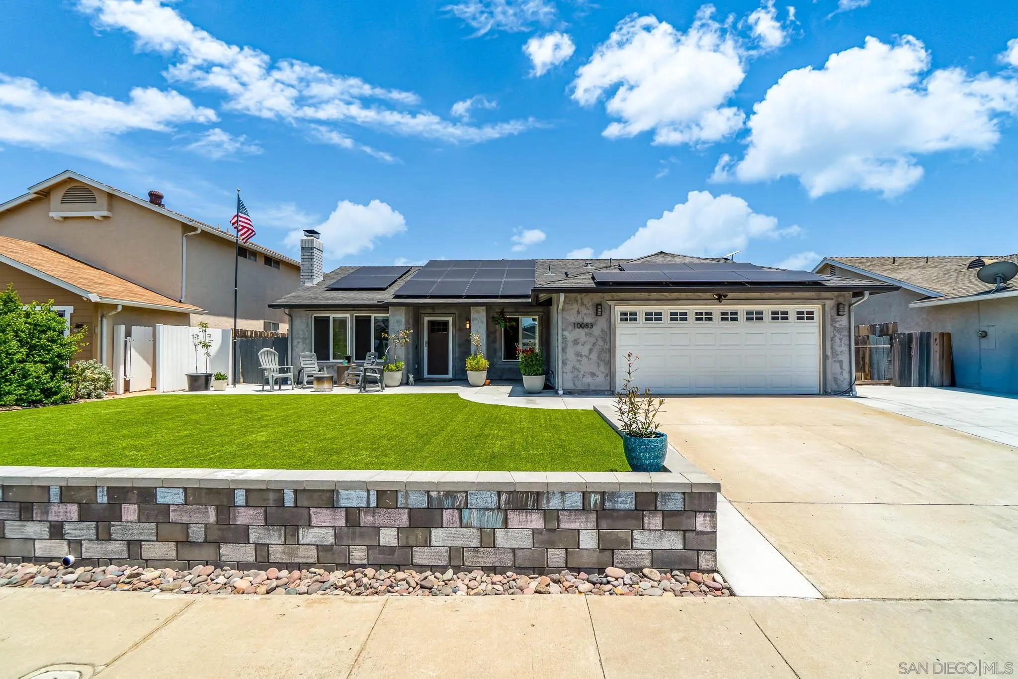 10083 West Glendon Circle Santee, CA 92071 - Photo 2 of 31