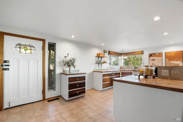 $949,000 | 12303 Margie Lane, Glen Ellen, CA 95442