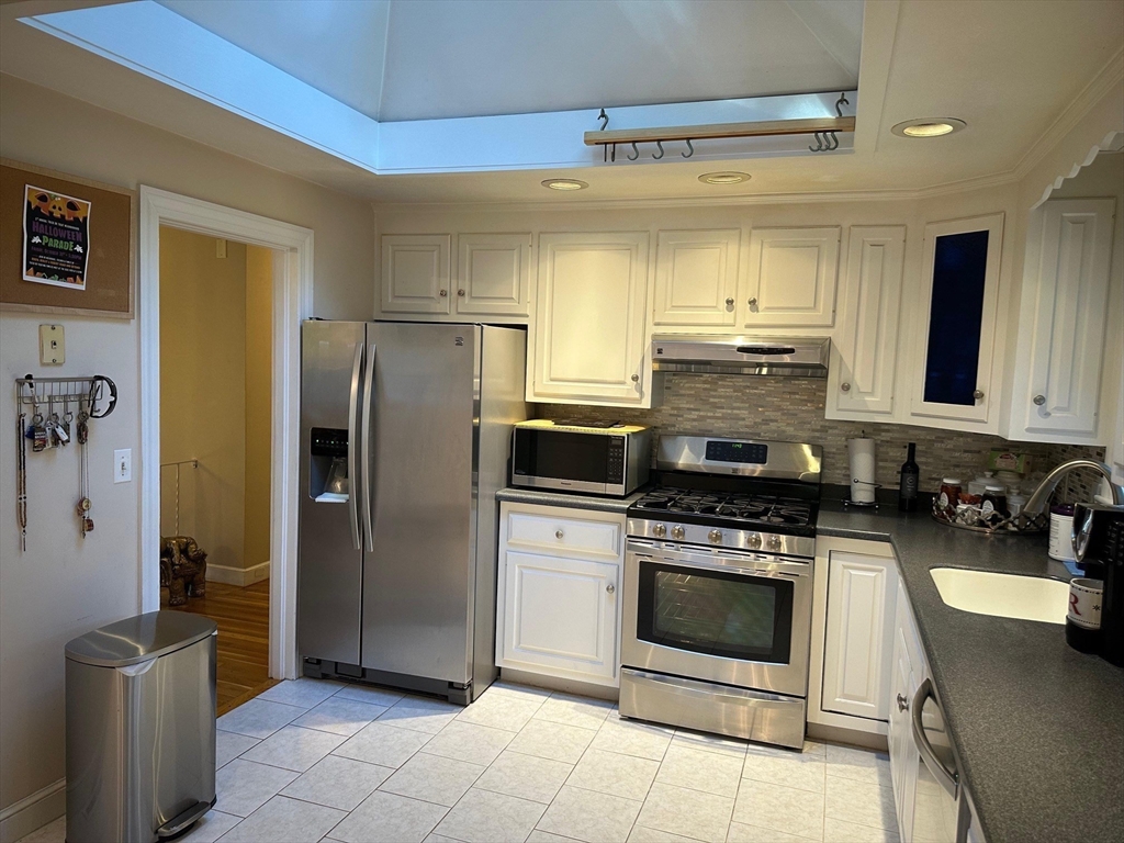 223 Robert Road Dedham, MA 02026 - Photo 5 of 18