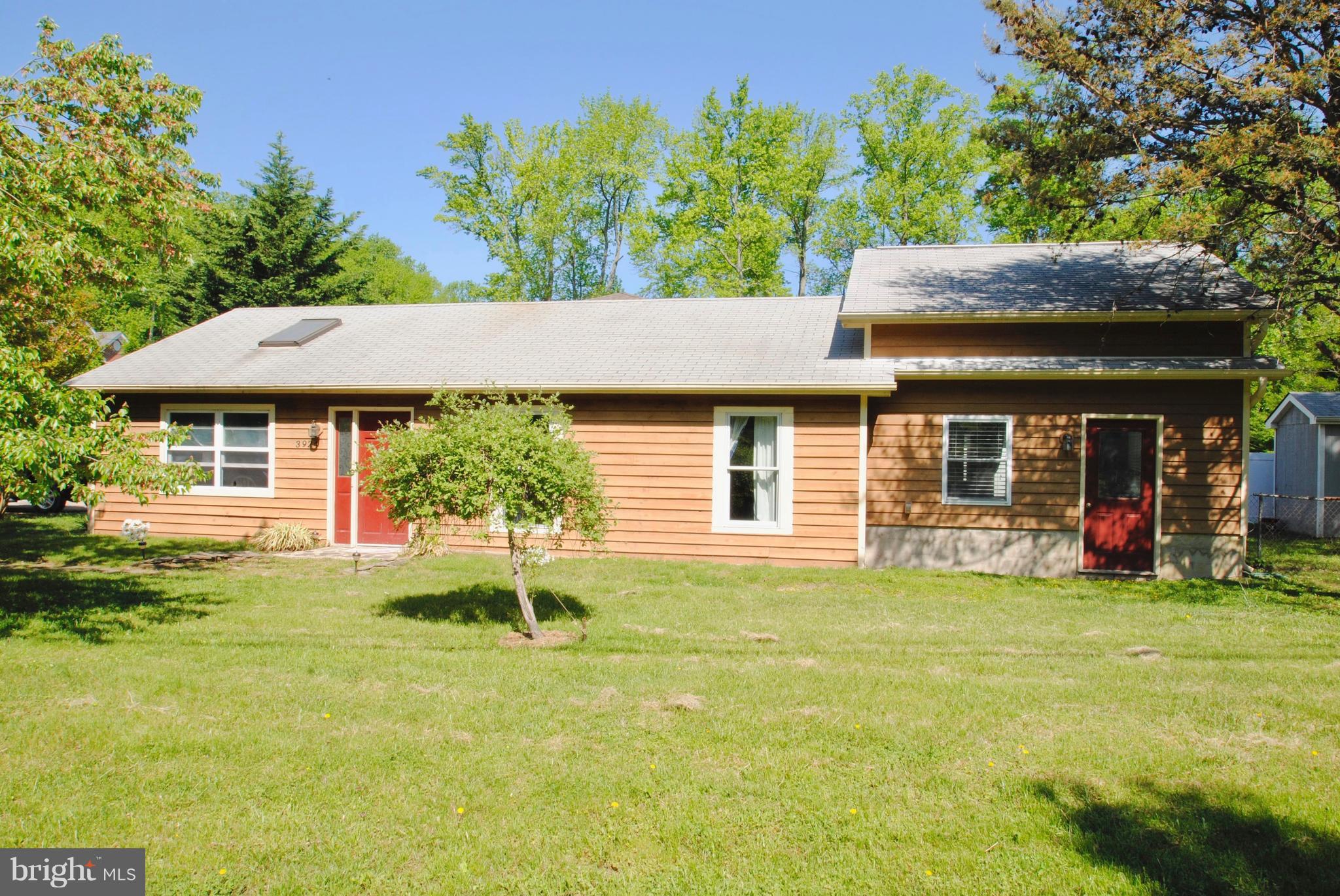 3924 Shoreham Beach Road Edgewater, MD 21037 - Photo 1 of 28 Exterior (Front)