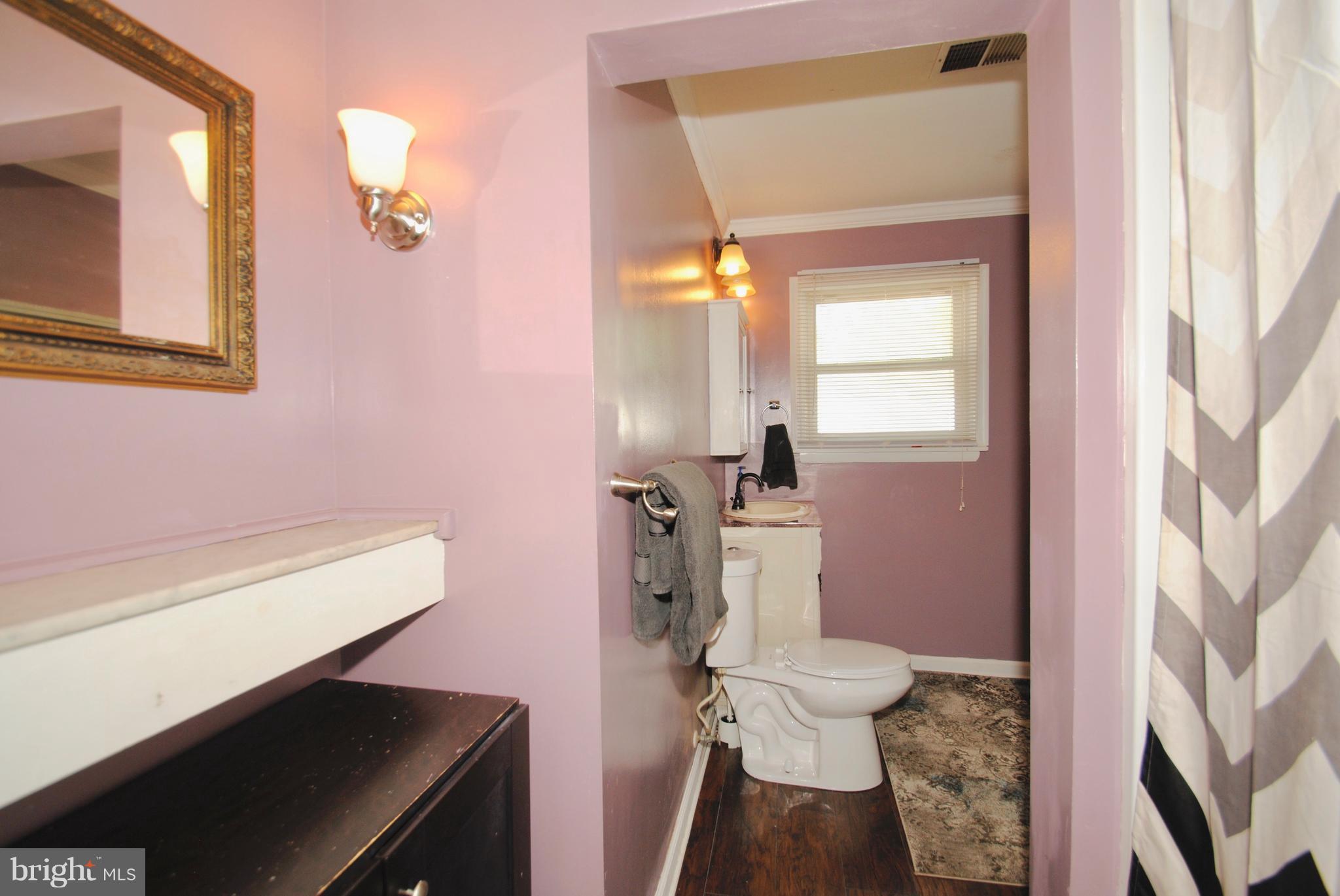 3924 Shoreham Beach Road Edgewater, MD 21037 - Photo 11 of 28 Full Bathroom