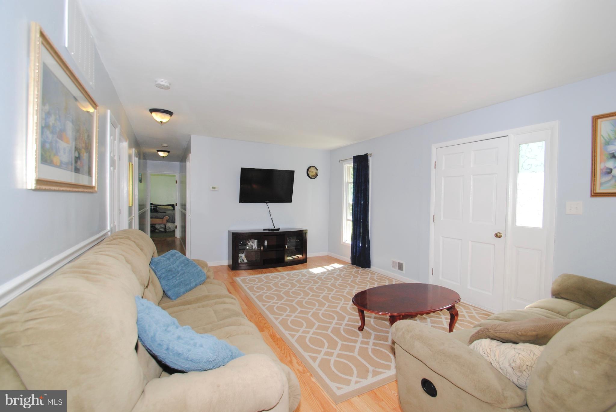 3924 Shoreham Beach Road Edgewater, MD 21037 - Photo 14 of 28 Open Concept Living Area