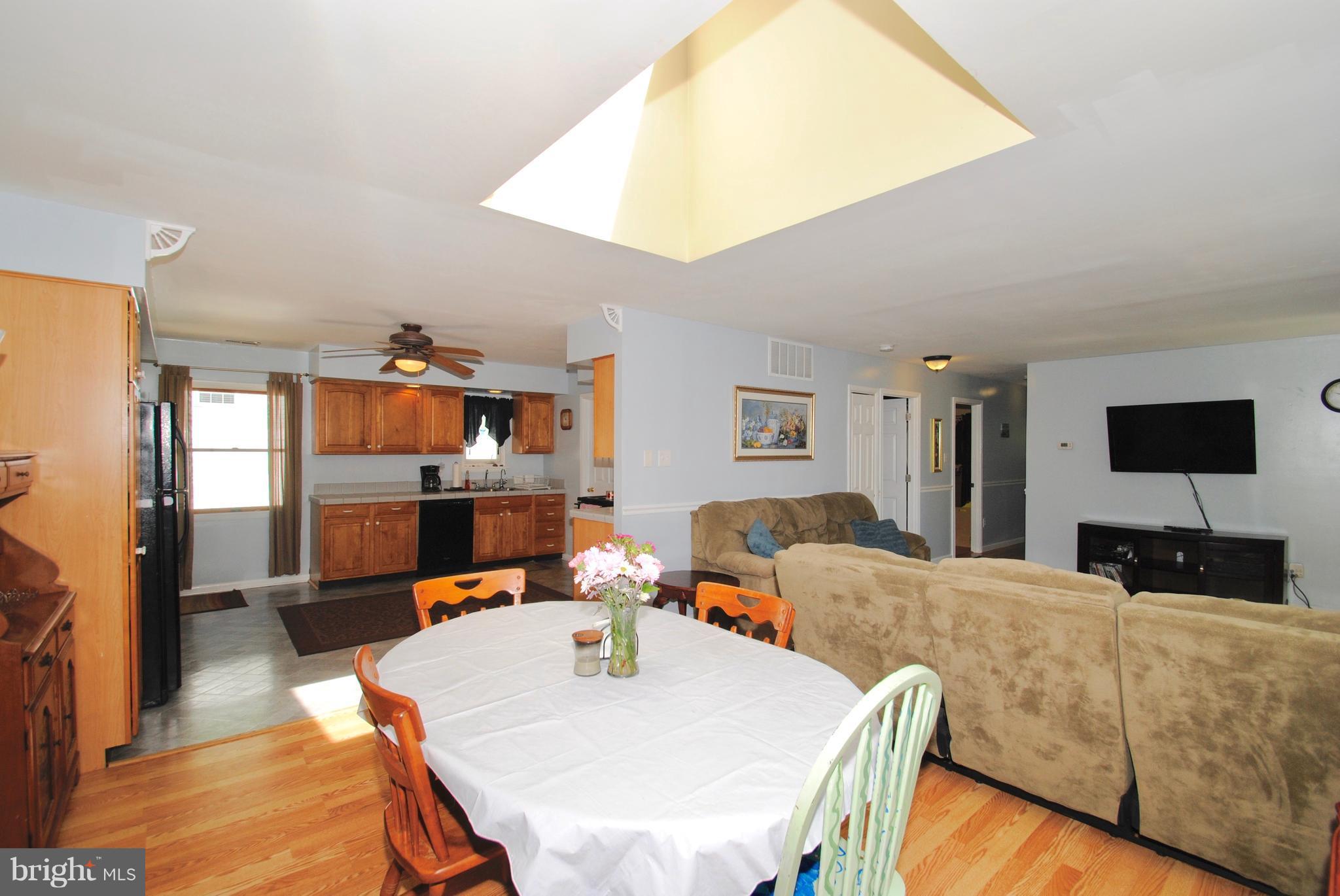 3924 Shoreham Beach Road Edgewater, MD 21037 - Photo 17 of 28 Kitchen open to dining and family room