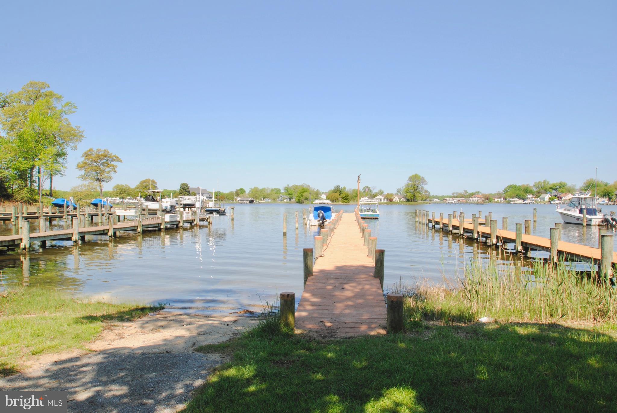 3924 Shoreham Beach Road Edgewater, MD 21037 - Photo 21 of 28 Community Pier only 1 block away
