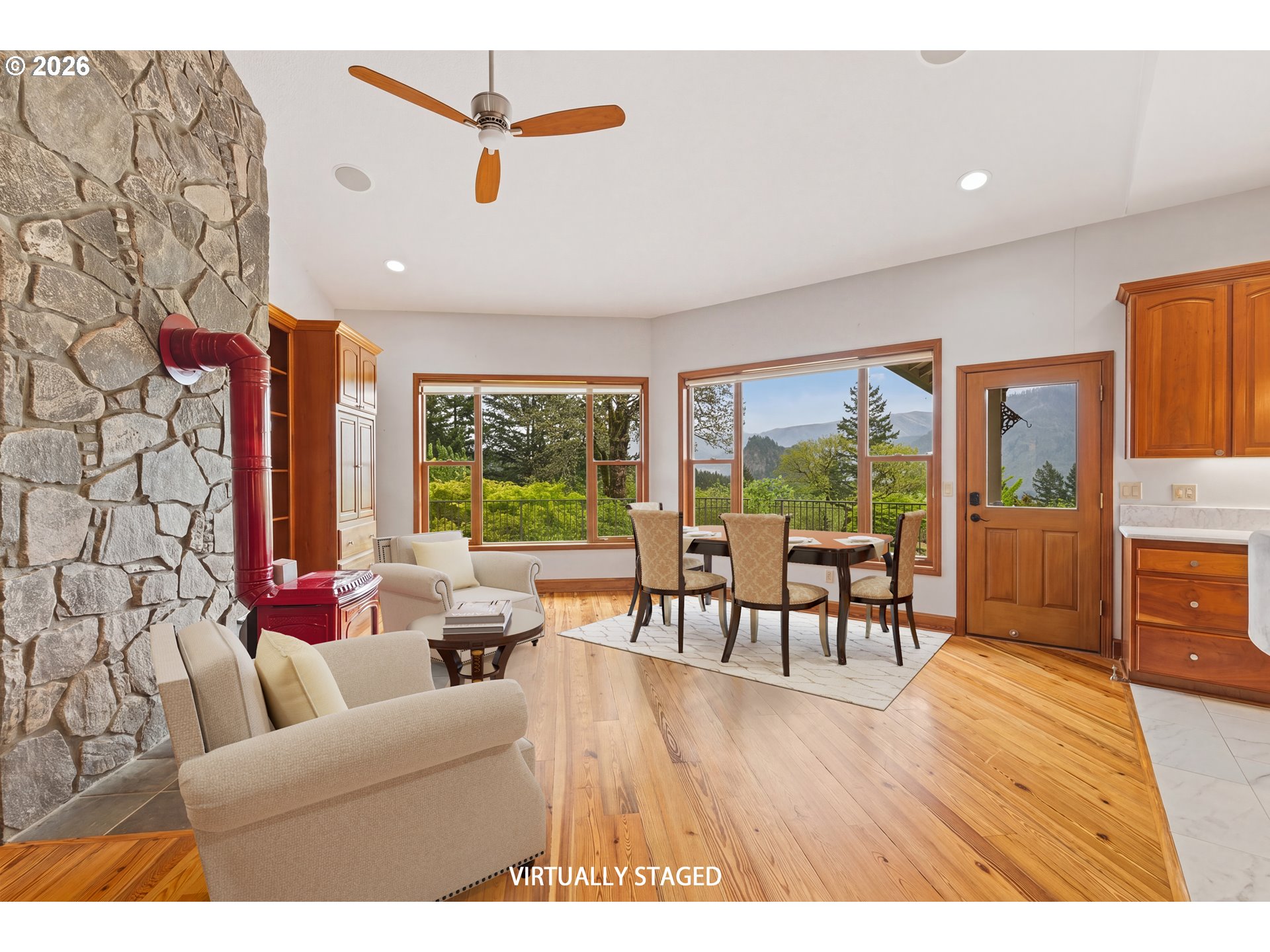 262 Beacon Highland Road East Stevenson, WA 98648 - Photo 13 of 48