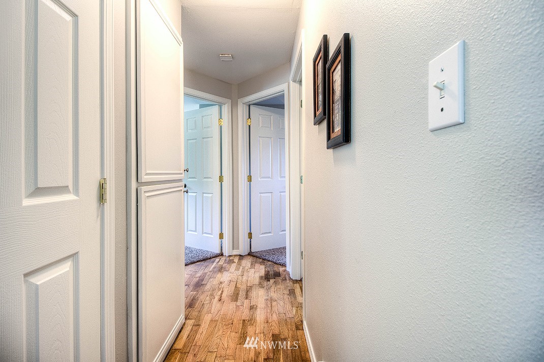 16 240th Street Southwest Bothell, WA 98021 - Photo 11 of 20
