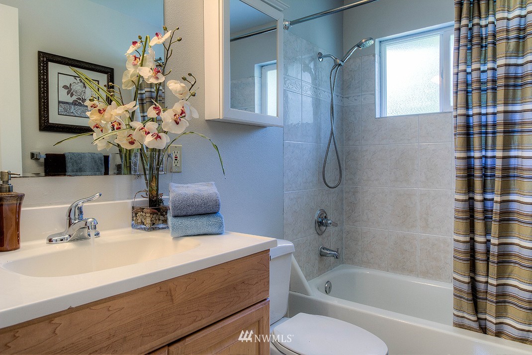 16 240th Street Southwest Bothell, WA 98021 - Photo 15 of 20