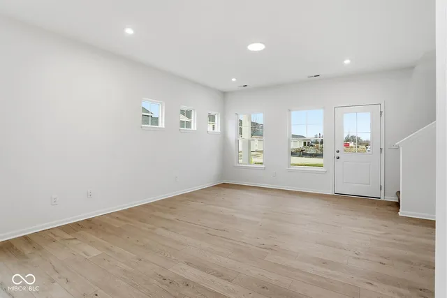 $323,626 | 19570 Northwest Drive, Westfield, IN 46074