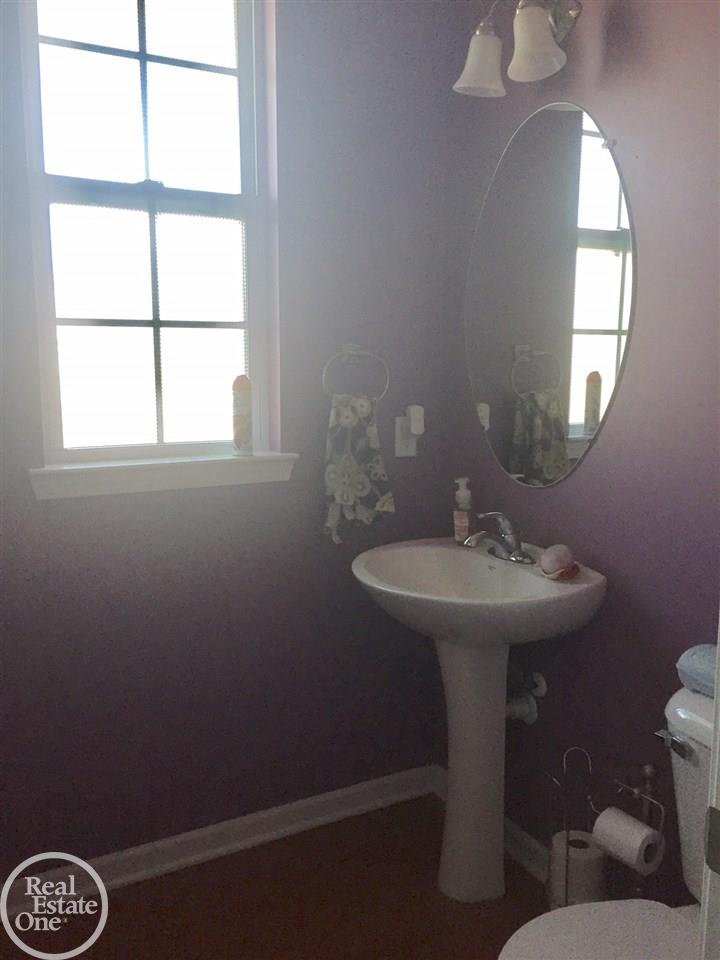 47595 Gloede Road Macomb, MI 48044 - Photo 7 of 17