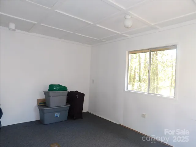 $275,000 | 88 East Poplar Drive, Hendersonville, NC 28792