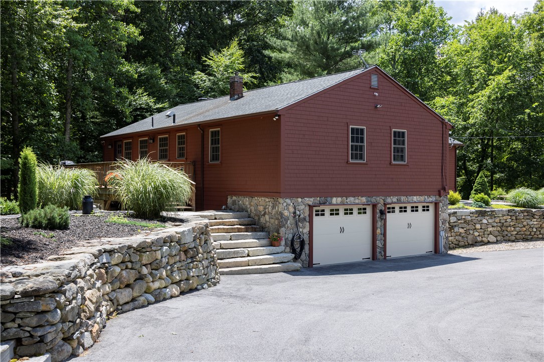 62 Cranberry Ridge Road Glocester, RI 02857 - Photo 10 of 50