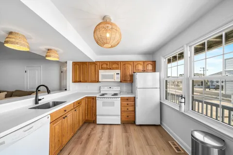 $775,000 | 135 65th Street, Unit 8, Sea Isle City, NJ 08243