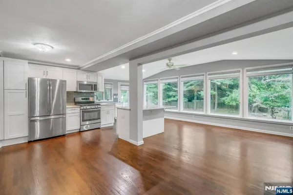 $4,950 | 8 Waibel Drive, Allendale, NJ 07401