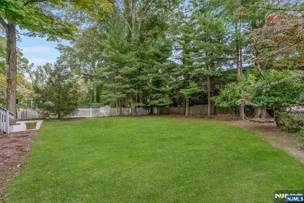 $4,950 | 8 Waibel Drive, Allendale, NJ 07401