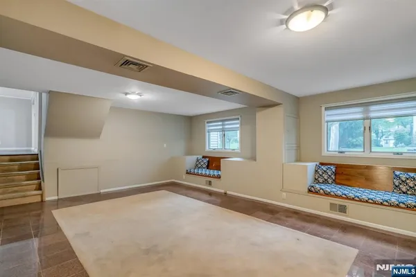 $4,950 | 8 Waibel Drive, Allendale, NJ 07401