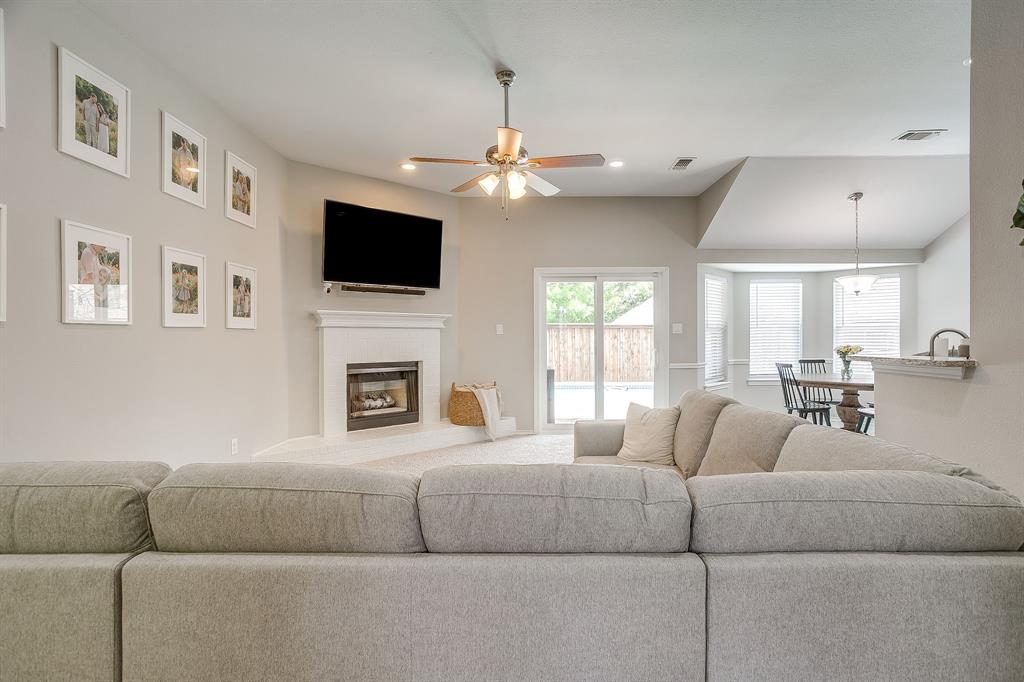 2107 Nichols Trail Mansfield, TX 76063 - Photo 7 of 39