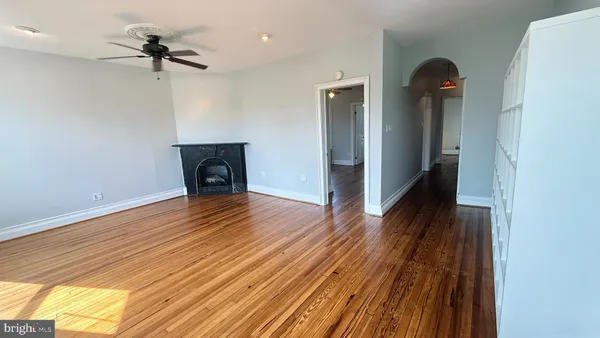 $2,700 | 1320 G Street Northeast, Unit 3, Washington, DC 20002