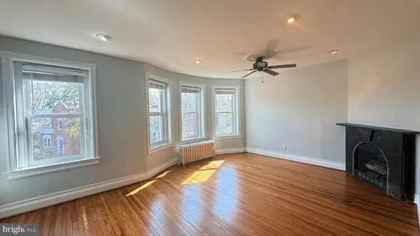 $2,700 | 1320 G Street Northeast, Unit 3, Washington, DC 20002