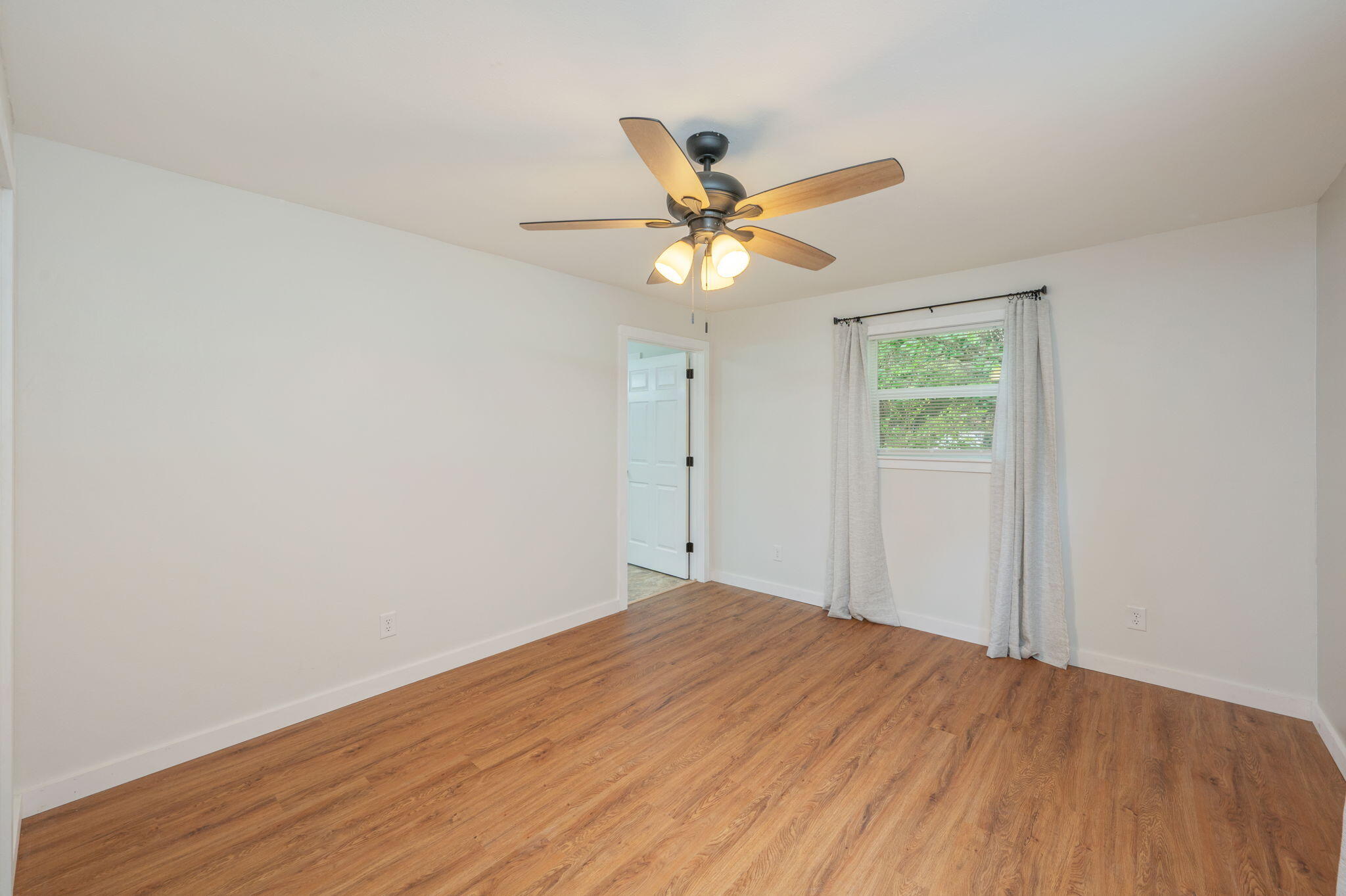 812 Edney Avenue East Crestview, FL 32539 - Photo 14 of 28 14-web-or-mls-812-edney-ave-e