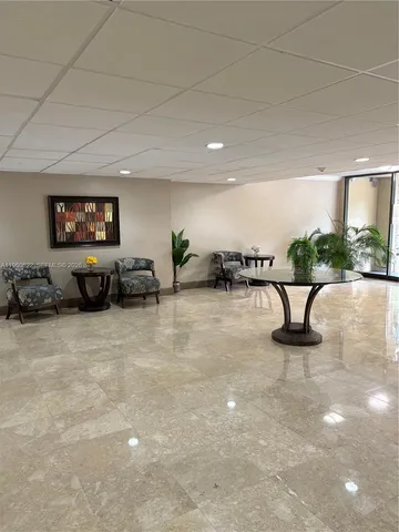 $1,850 | 1805 Sans Souci Boulevard, Unit 313, North Miami, FL 33181