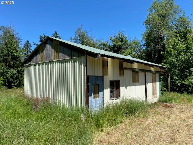 15996 Nonpareil Road Sutherlin, OR 97479 - Photo 9 of 13 Gallery Image 9