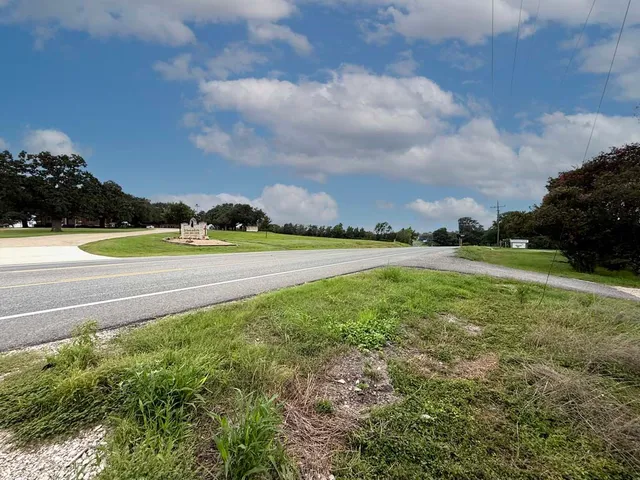 $60,000 | 1512 Highway 90, Anderson, TX 77830