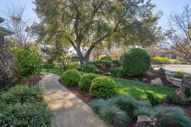 $5,998,000 | 941 Berry Avenue, Los Altos, CA 94024