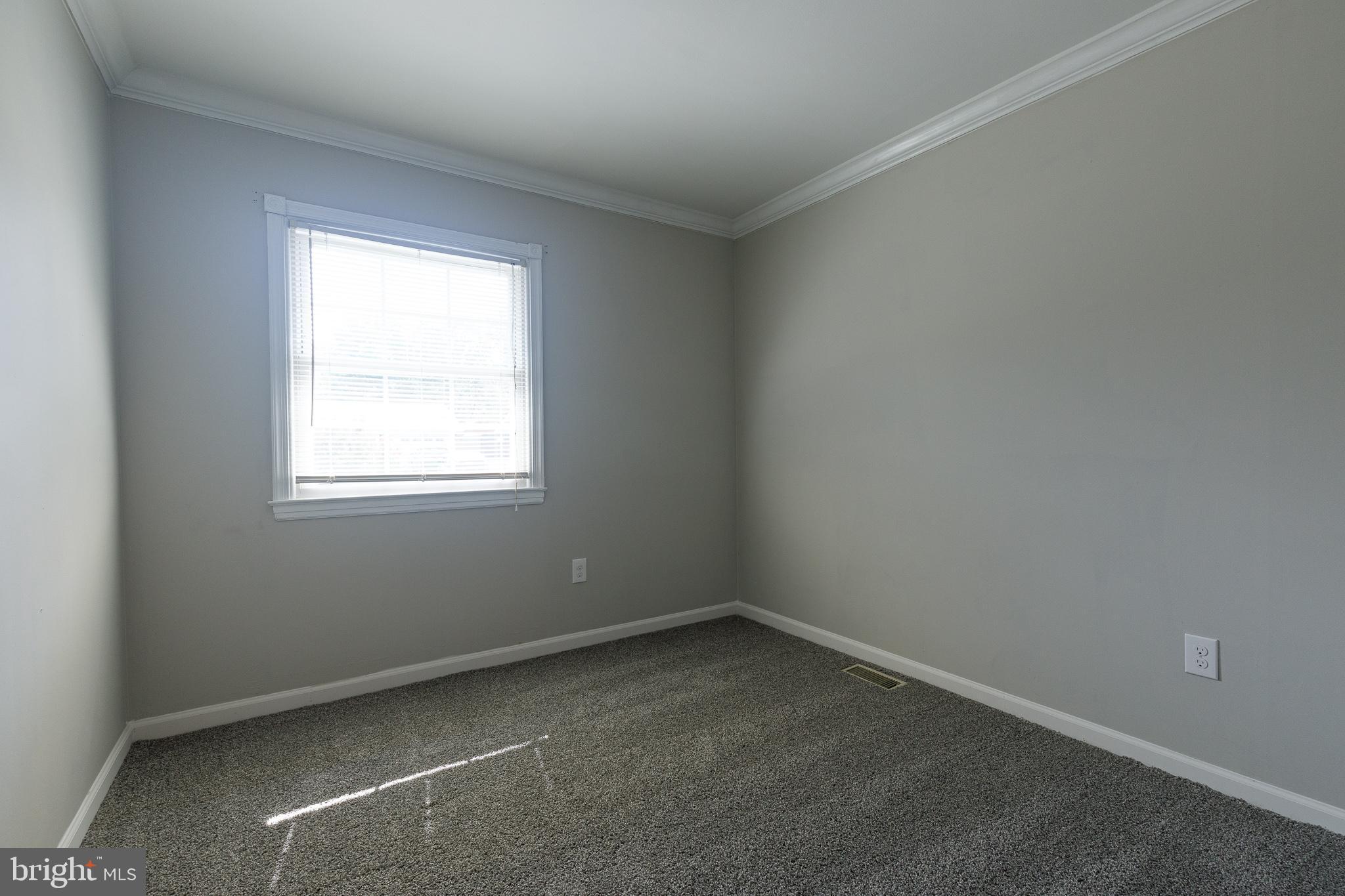 1028 South Hoga Road Sterling, VA 20164 - Photo 25 of 65