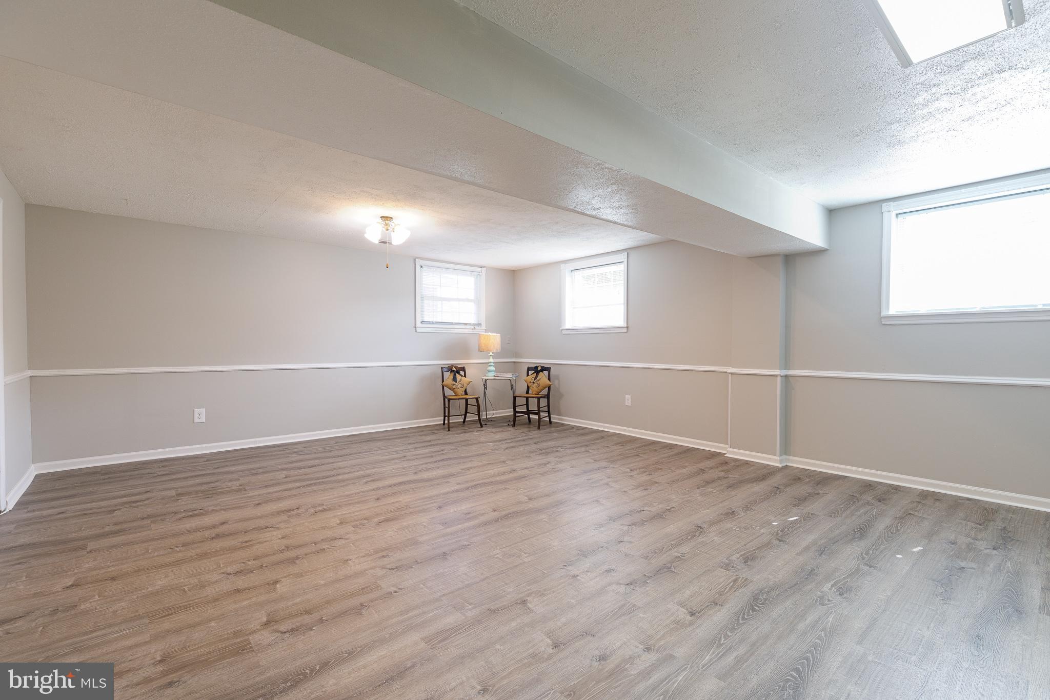 1028 South Hoga Road Sterling, VA 20164 - Photo 36 of 65 Large family room!