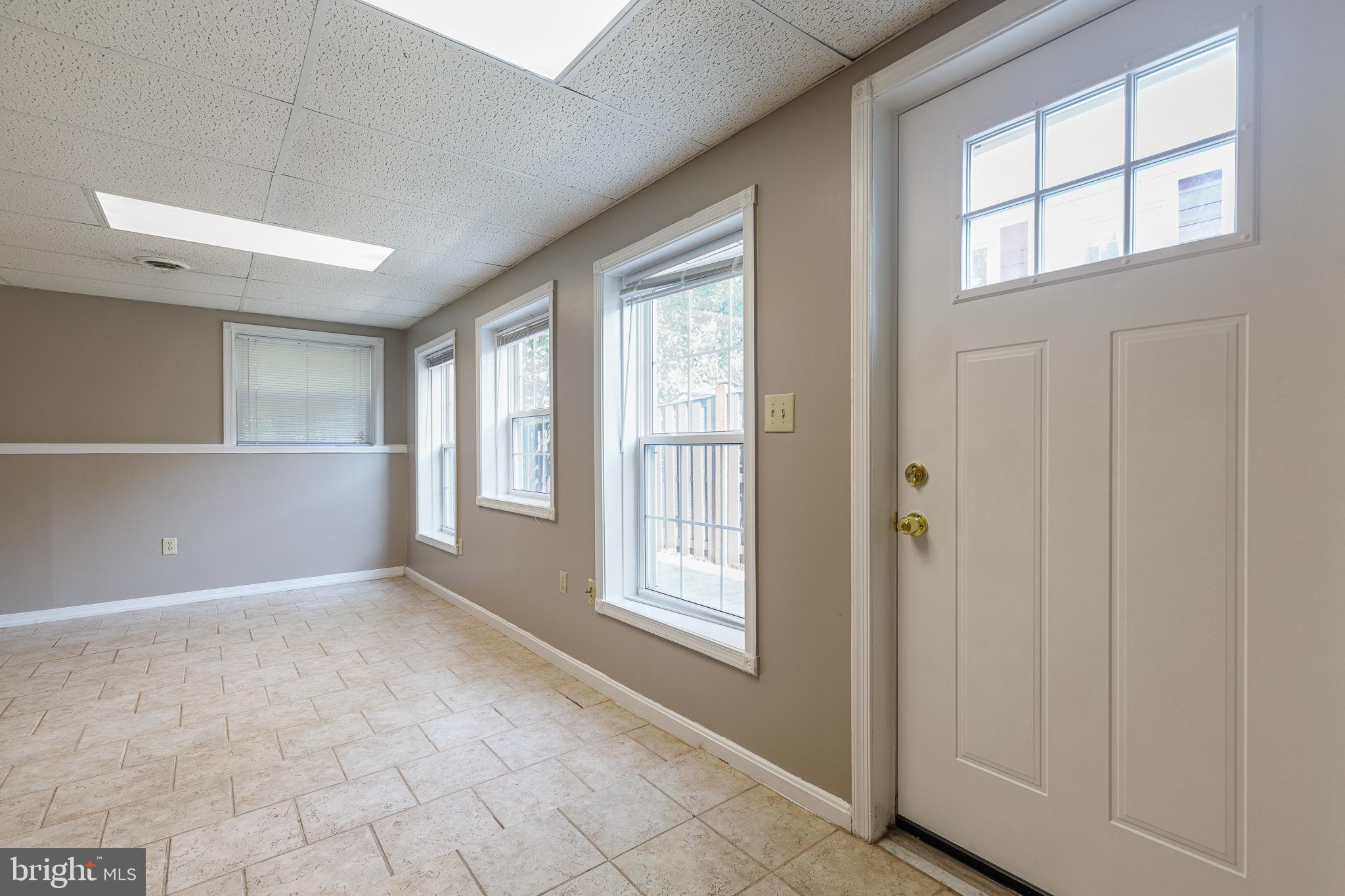 1028 South Hoga Road Sterling, VA 20164 - Photo 43 of 65