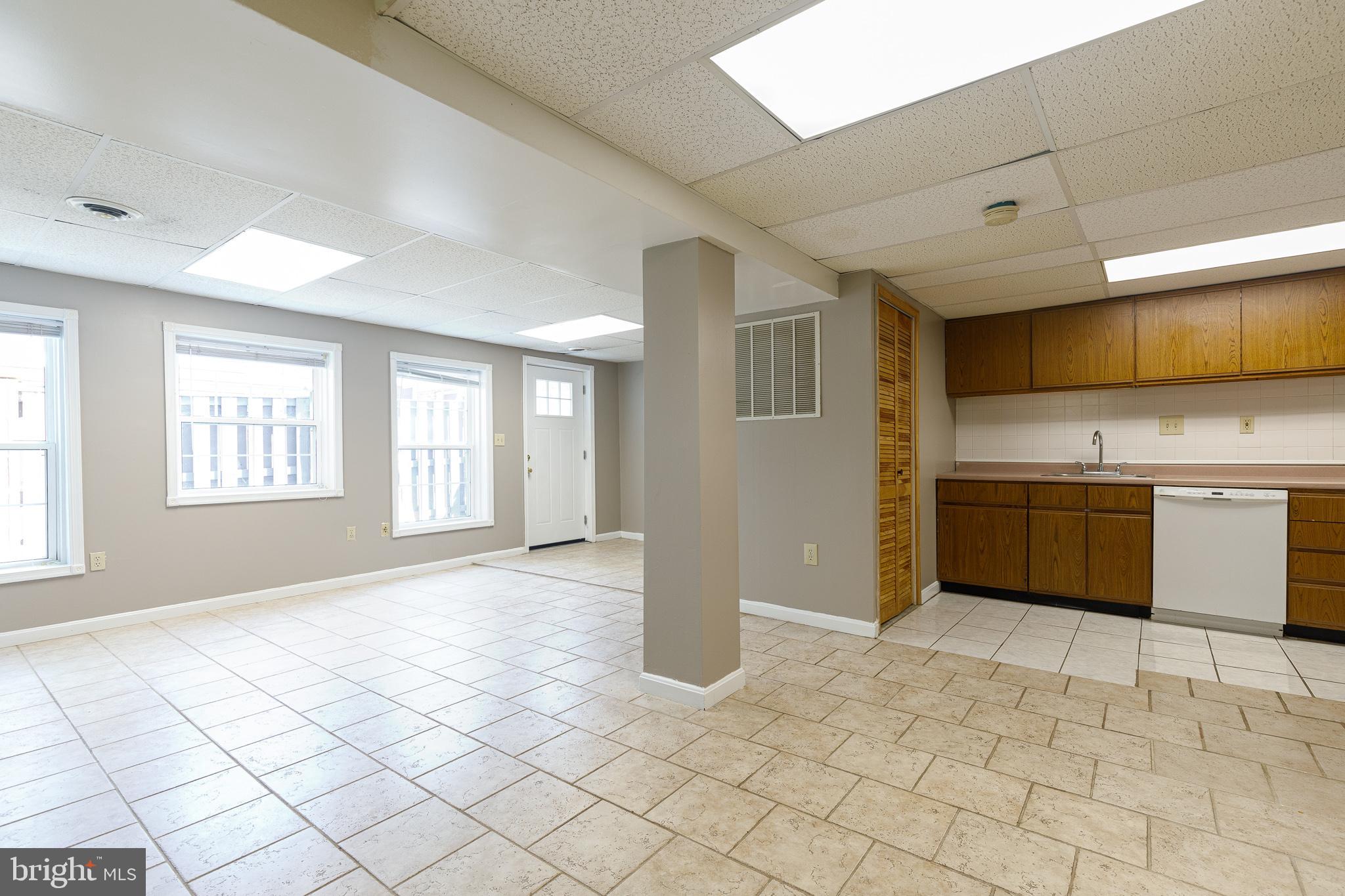 1028 South Hoga Road Sterling, VA 20164 - Photo 47 of 65