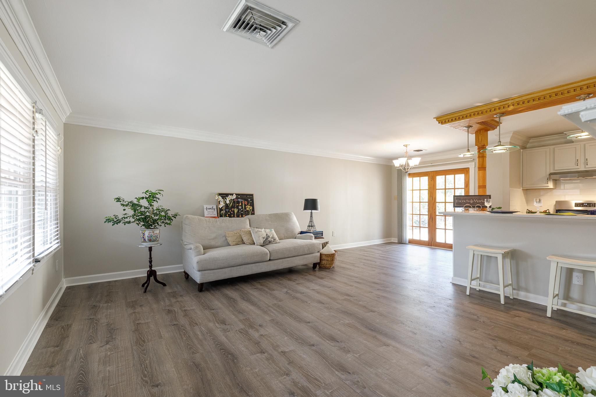 1028 South Hoga Road Sterling, VA 20164 - Photo 10 of 65