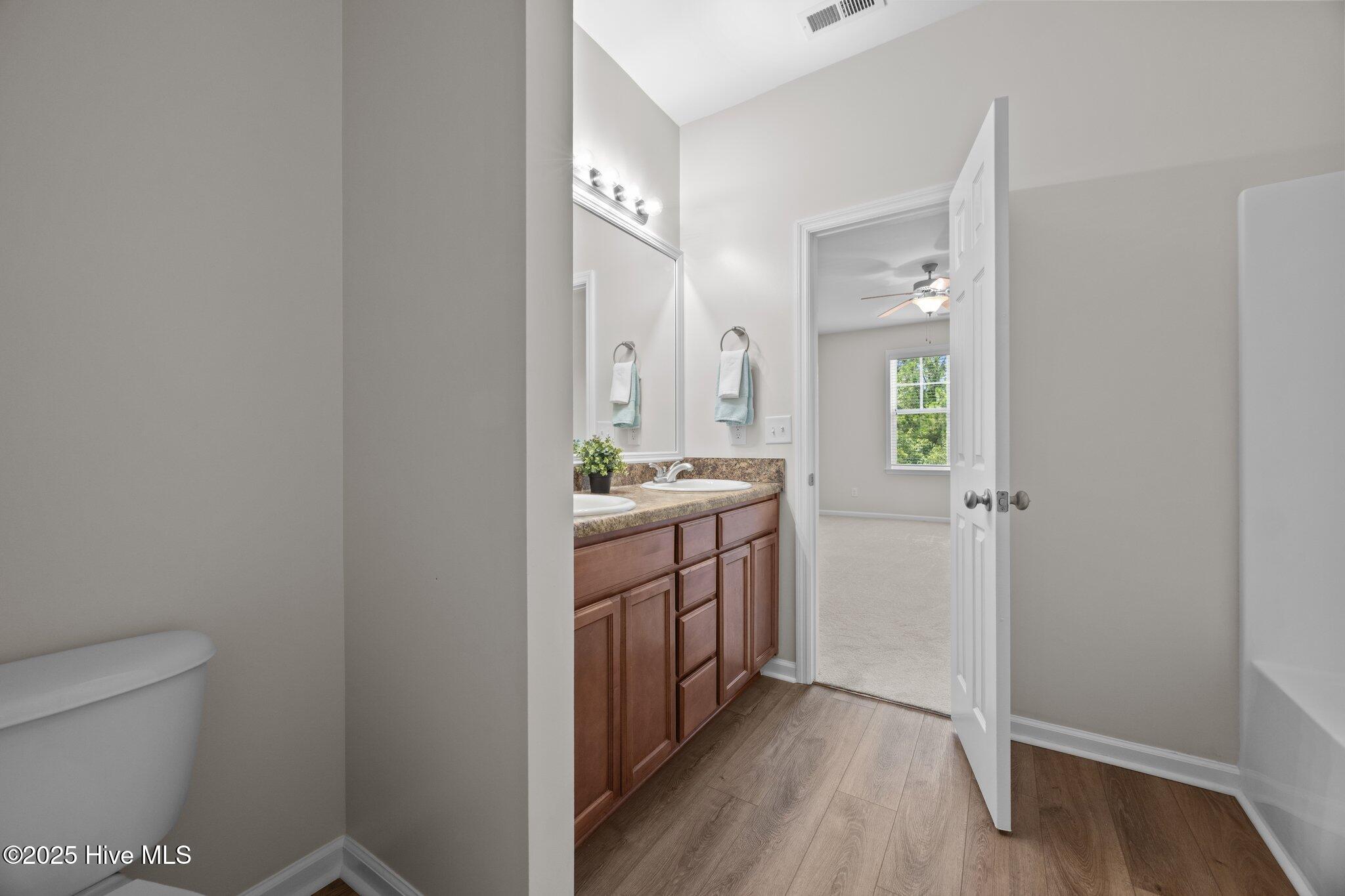 304 Cedar Island Trail Holly Ridge, NC 28445 - Photo 17 of 29 32-web-or-mls-IMG_6185