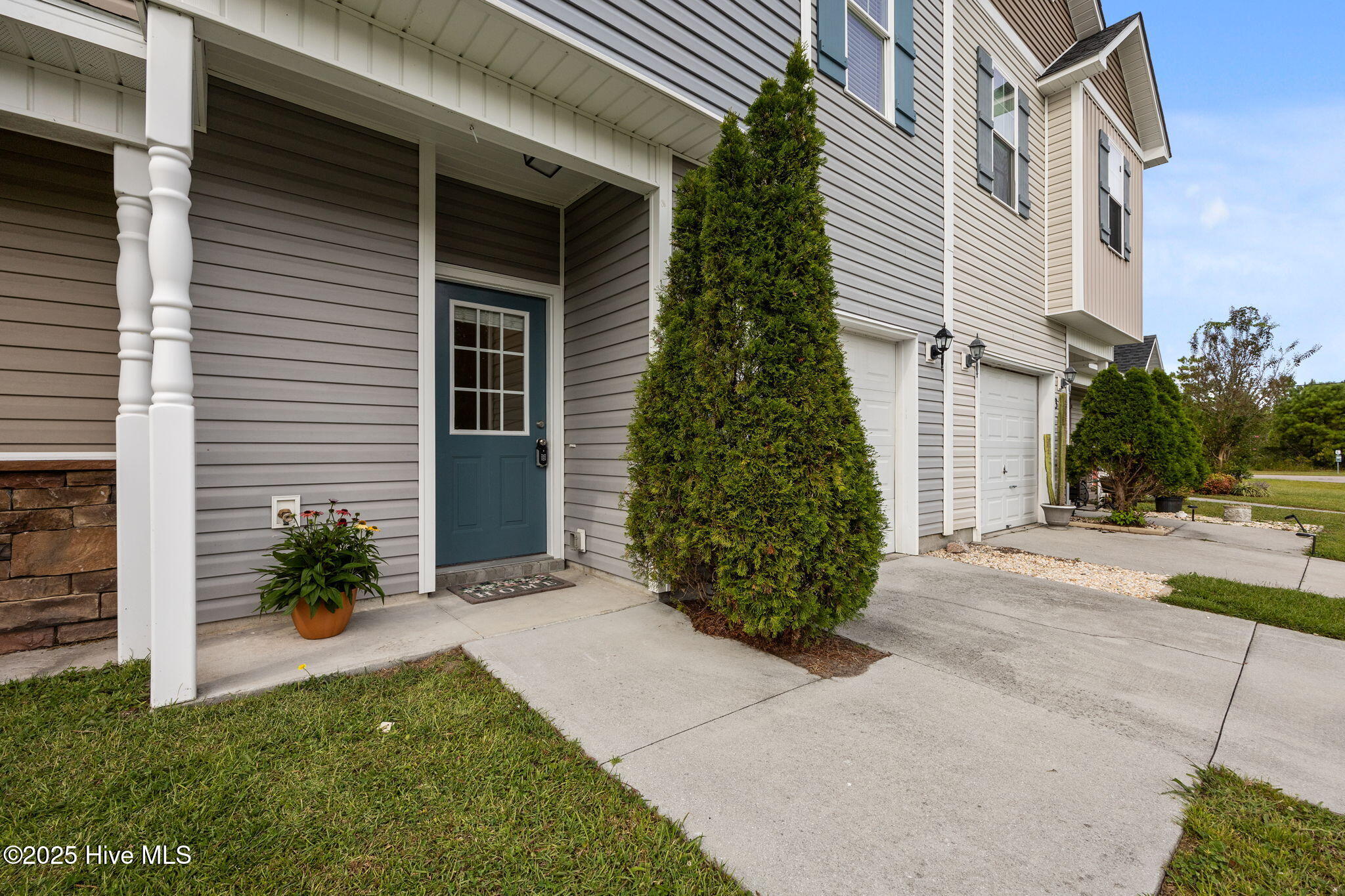 304 Cedar Island Trail Holly Ridge, NC 28445 - Photo 2 of 29 front 1
