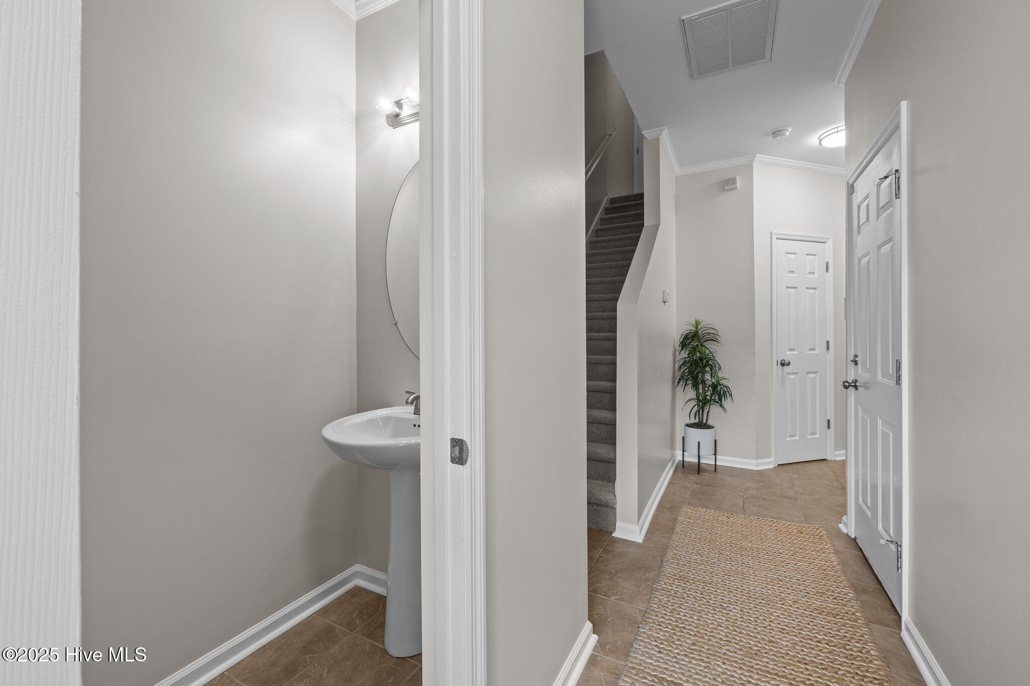 304 Cedar Island Trail Holly Ridge, NC 28445 - Photo 3 of 29 entry