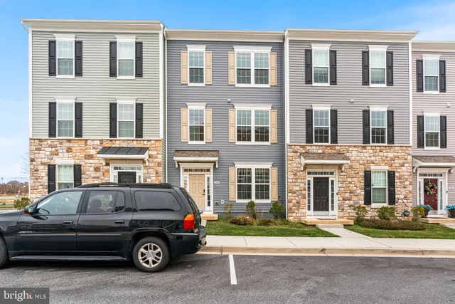 $2,940 | 6202 Davinci Street, Frederick, MD 21703