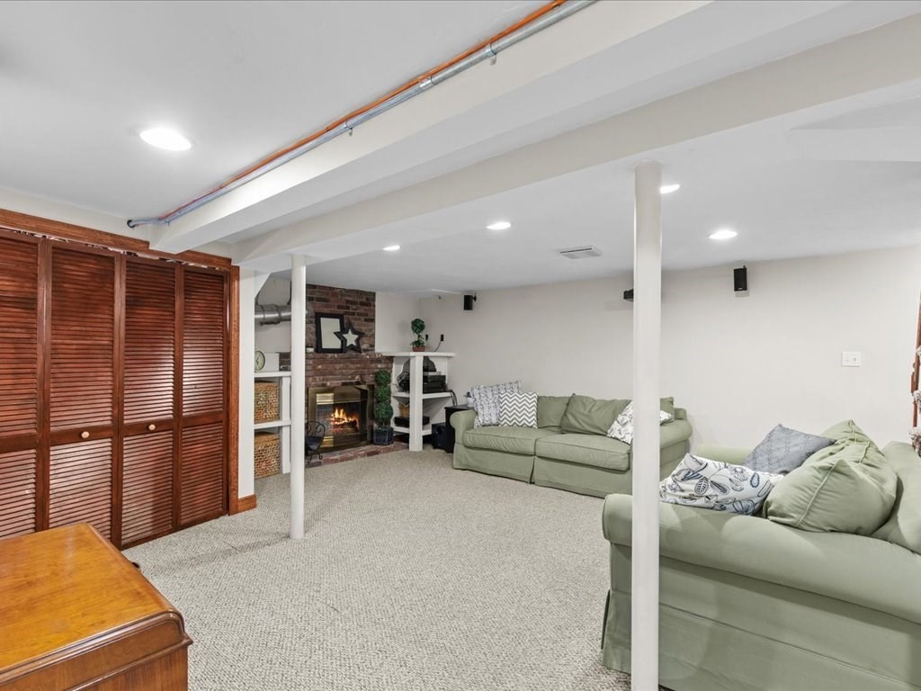 11 Phyllis Road Foxboro, MA 02035 - Photo 29 of 42