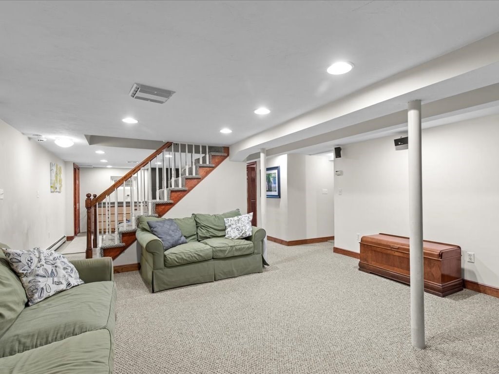 11 Phyllis Road Foxboro, MA 02035 - Photo 31 of 42