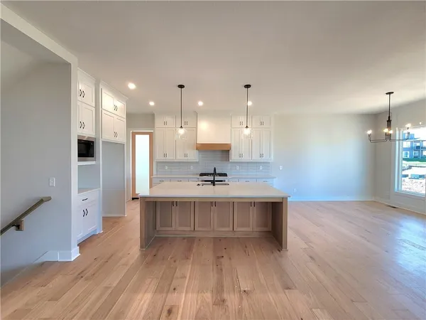 $832,354 | 18273 Century Street, Overland Park, KS 66013