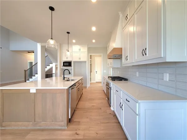 $832,354 | 18273 Century Street, Overland Park, KS 66013