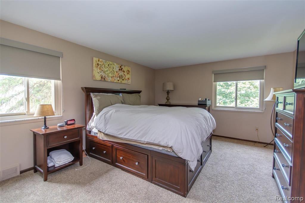 1460 Deerhurst Lane Rochester Hills, MI 48307 - Photo 17 of 30