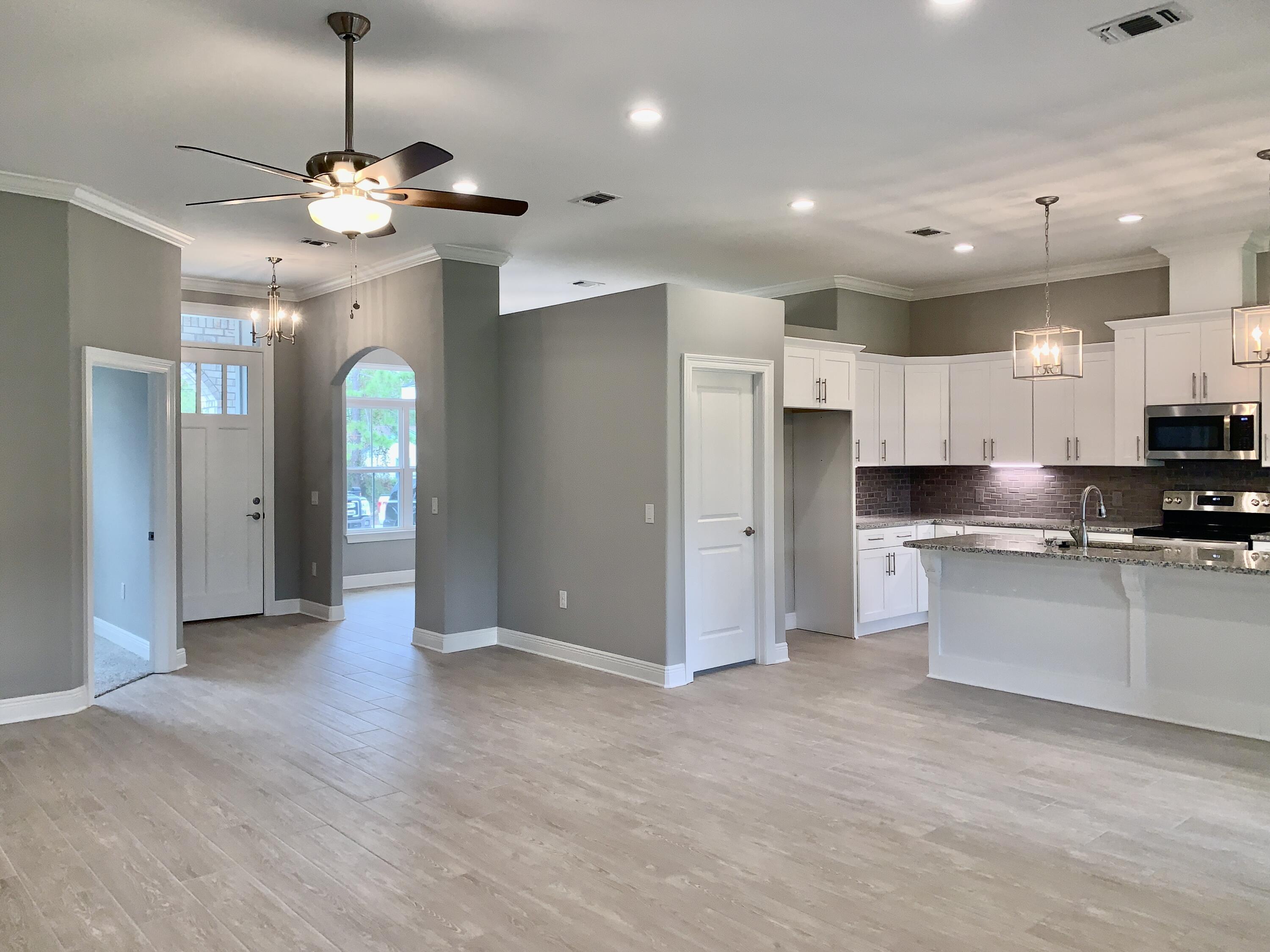 6652 Bluefish Road Navarre, FL 32566 - Photo 7 of 19 3DB0C7C8-1EE7-4E4F-9762-B6F299DBB160_1_2