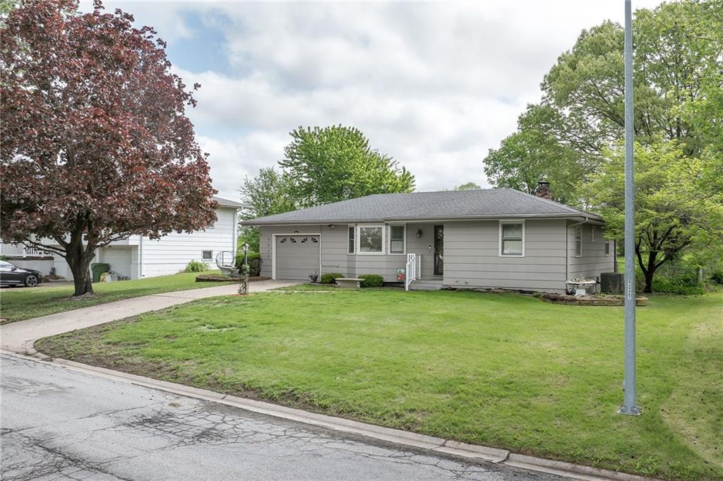 2913 South 33rd Terrace St. Joseph, MO 64503 - Photo 2 of 31