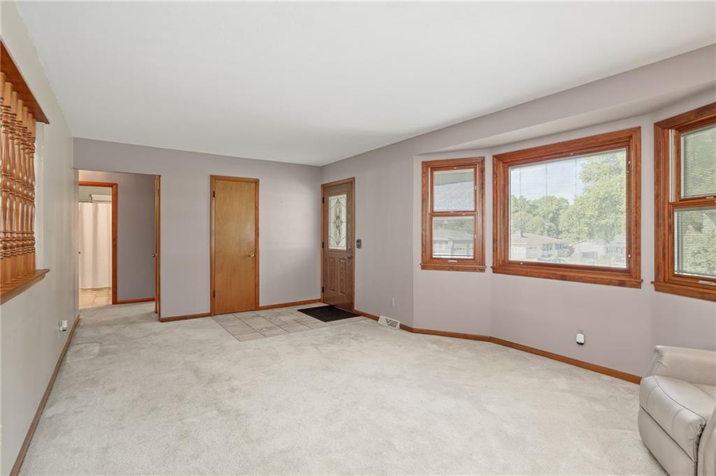 2913 South 33rd Terrace St. Joseph, MO 64503 - Photo 8 of 31