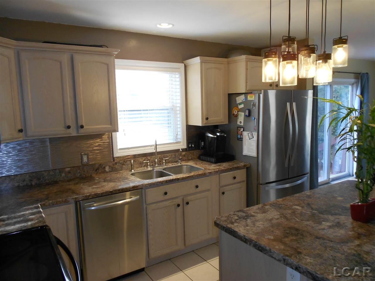 3963 Samaria Road Temperance, MI 48182 - Photo 5 of 24 31338918-4.JPG