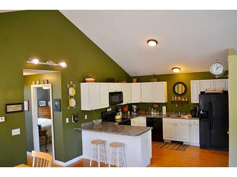 6 Barker Avenue Gray, ME 04039 - Photo 11 of 27 Kitchen. Breakfast bar